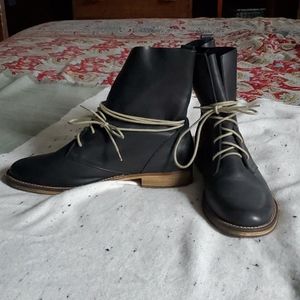Chelsea Crew Black Label Boots
